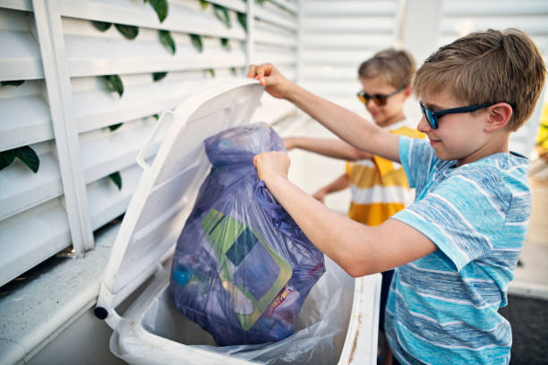 Best Yard Waste Removal  in Universal City, TX